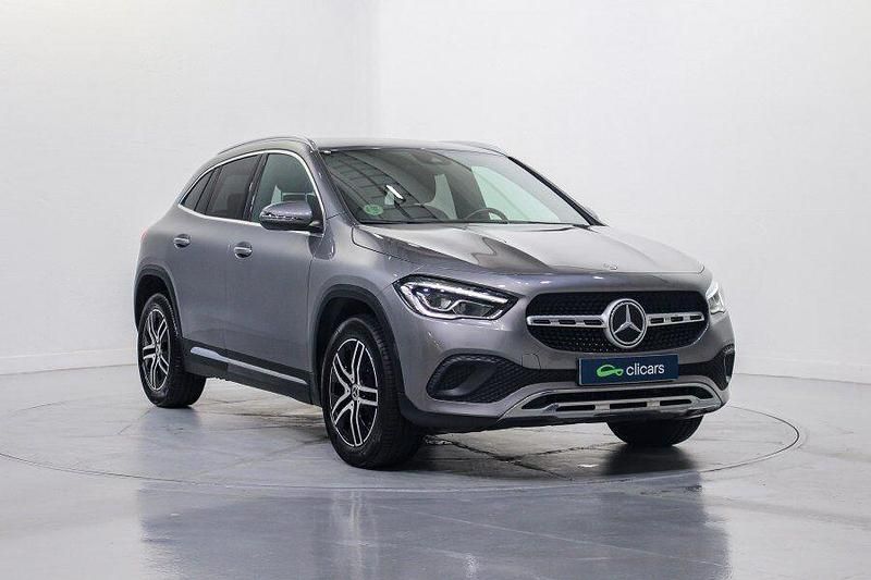 Usado Mercedes GLA200 150 CV (110 kW) 2023 Gris SUV