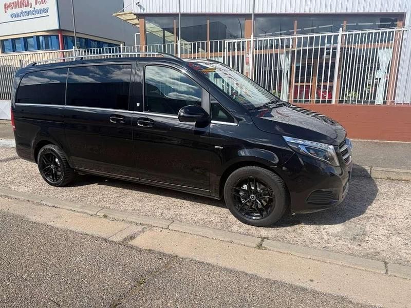Käytetty Mercedes V220 Avantgarde 163 HP (119 kW) 2019 Musta Tila-auto