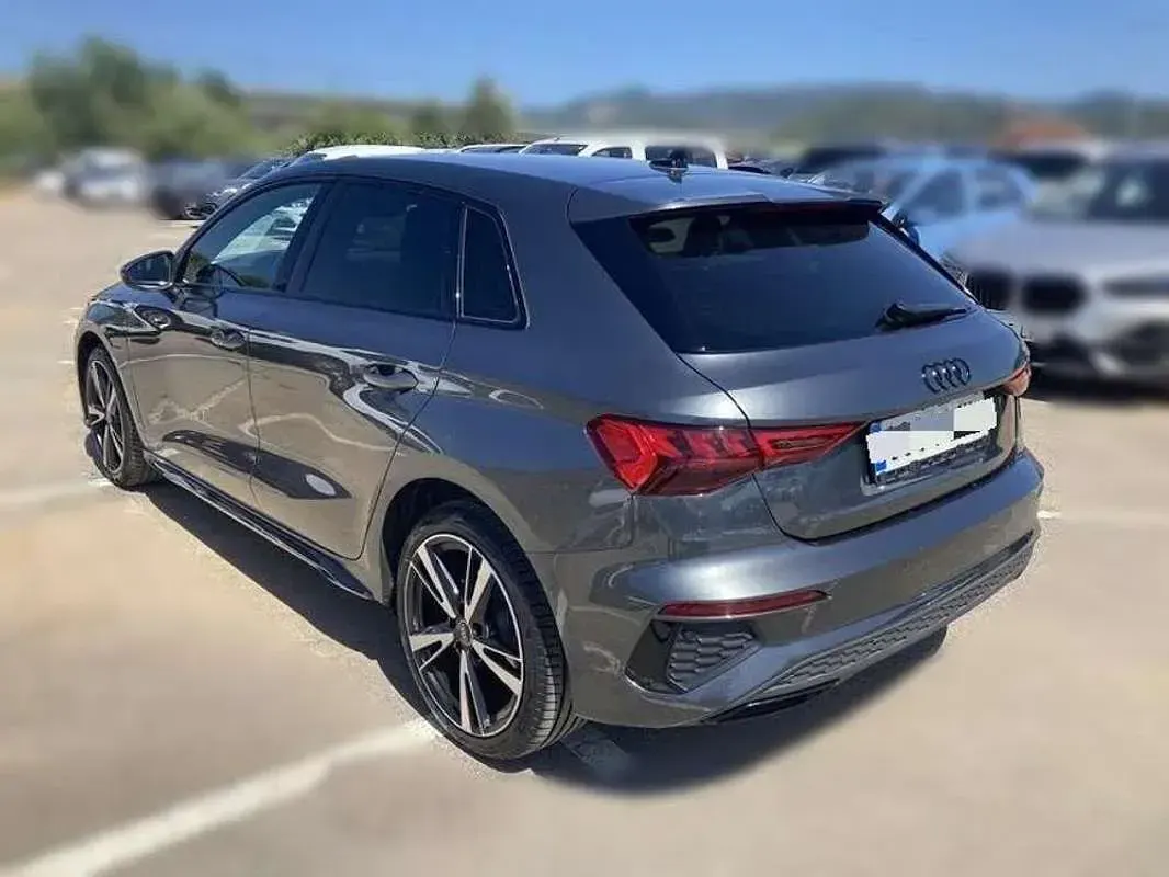 Usado Audi e-tron S-Line 150 CV (110 kW) 2022 Gris SUV