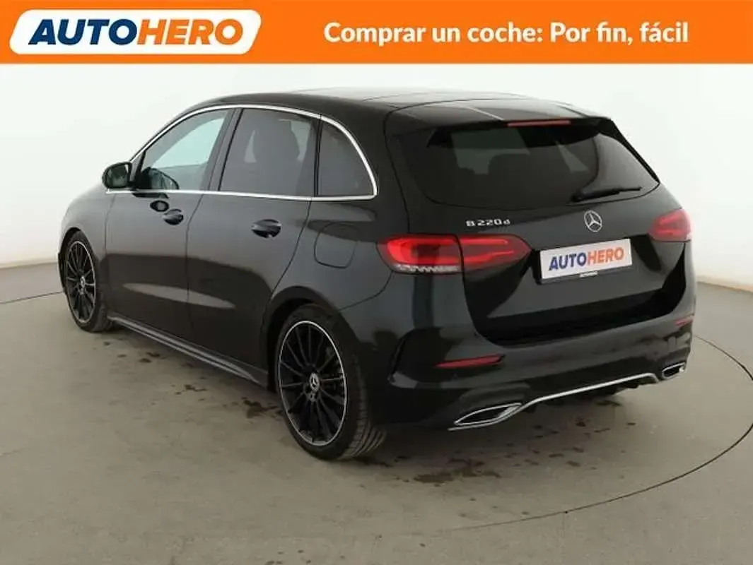 Usado Mercedes B220 AMG line 190 CV (139 kW) 2020 Negro Utilitario