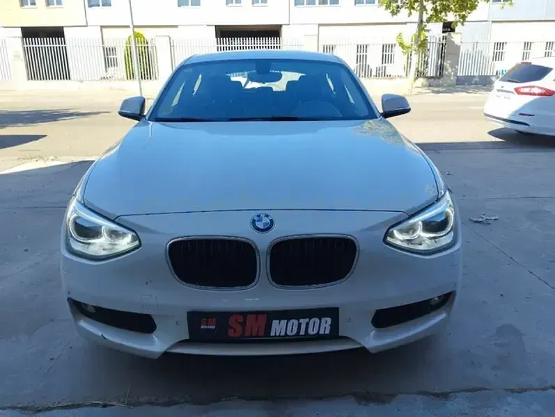 Usado BMW 116 116 CV (85 kW) 2014 Blanco Utilitario