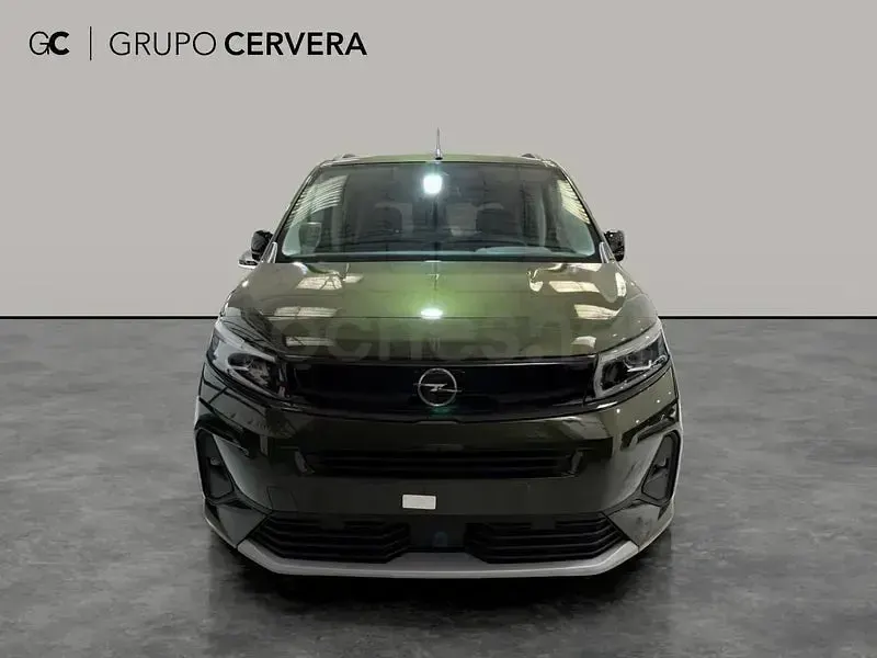 Nuevo Opel Combo 100 CV (73 kW) 2026 Verde Monovolumen