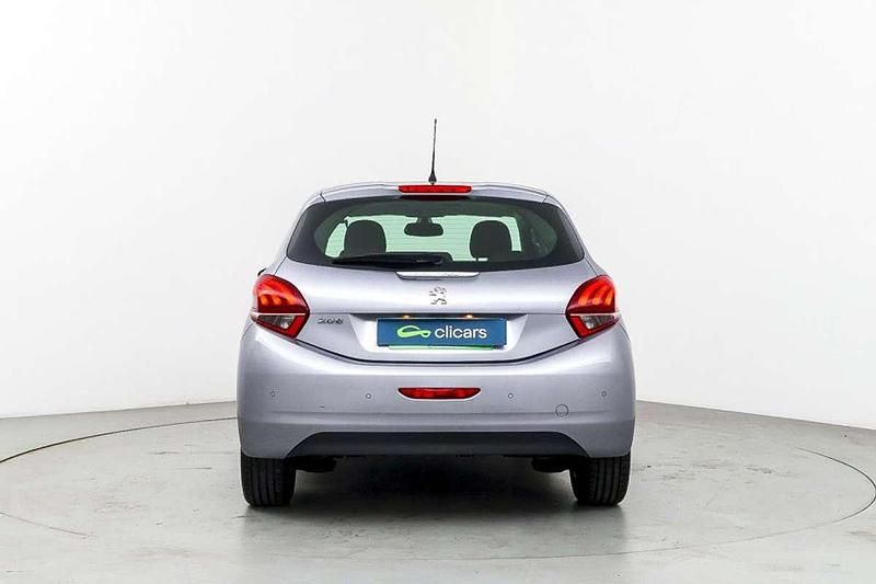 Usado Peugeot 208 Signature Sky 110 CV (80 kW) 2019 Gris Utilitario