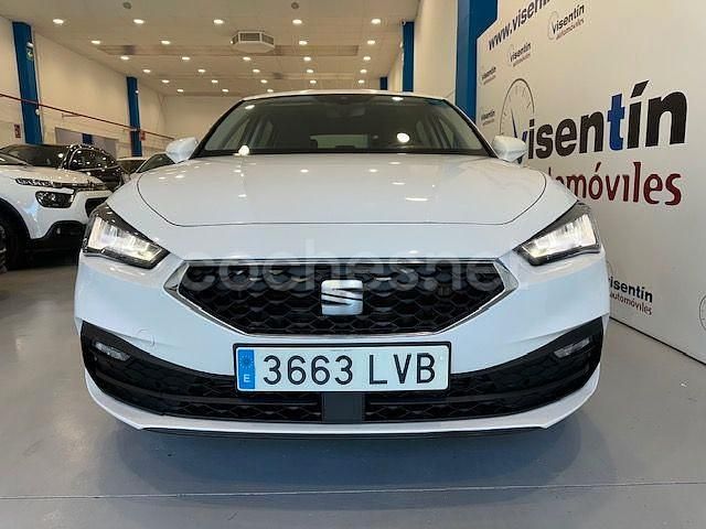 Usado Seat Leon Style 115 CV (84 kW) 2021 Blanco Berlina