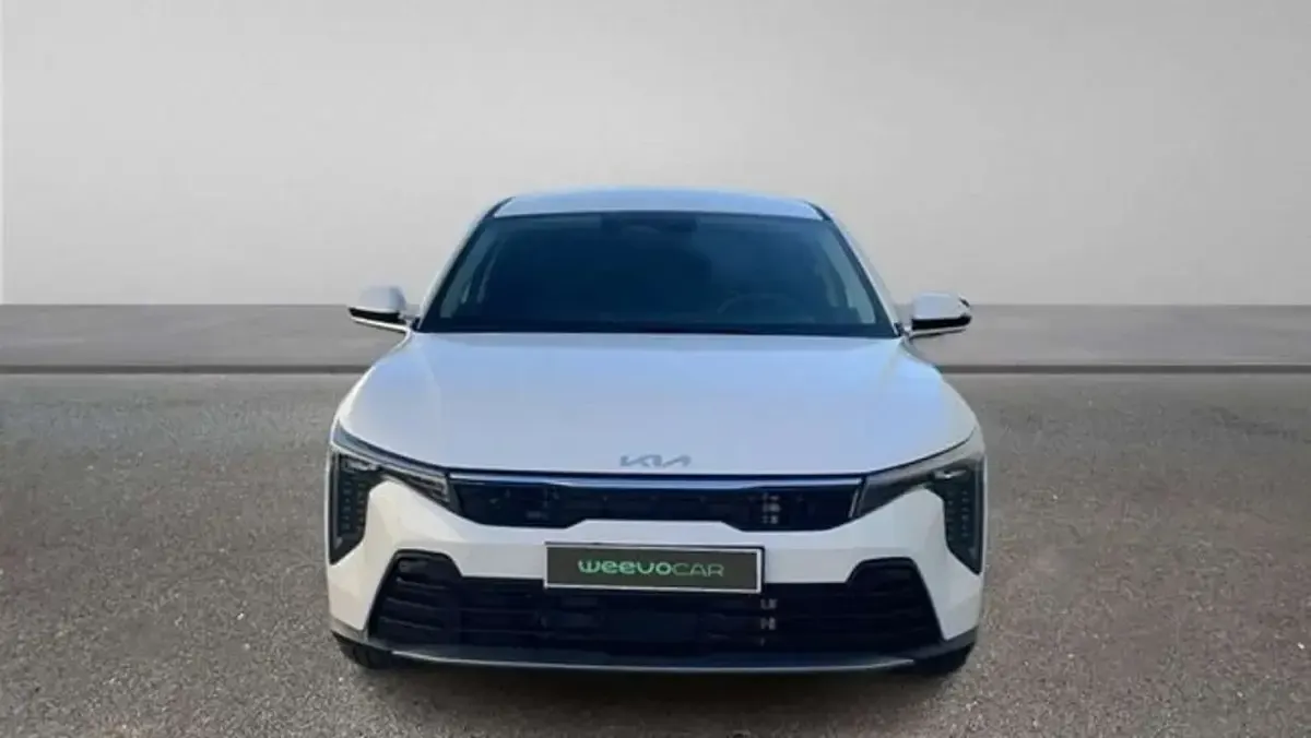 Usado Kia K4 116 CV (85 kW) 2026 Blanco Berlina