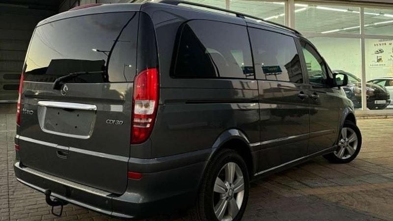 Usado Mercedes Viano Avantgarde 224 CV (164 kW) 2013 Gris Monovolumen