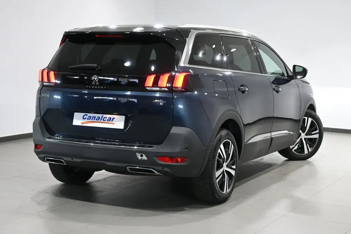 Usado Peugeot 5008 GT-line 130 CV (95 kW) 2018 Azul SUV