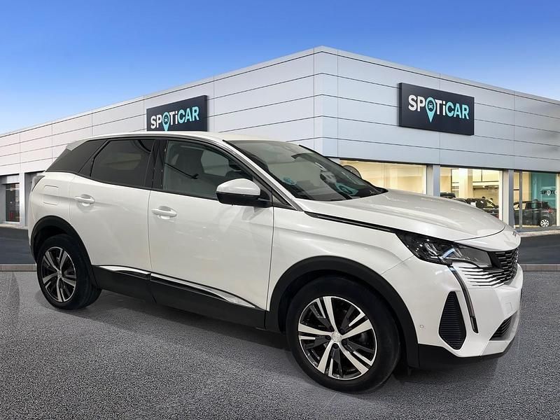 Usado Peugeot 3008 Allure 130 CV (95 kW) 2021 Blanco SUV
