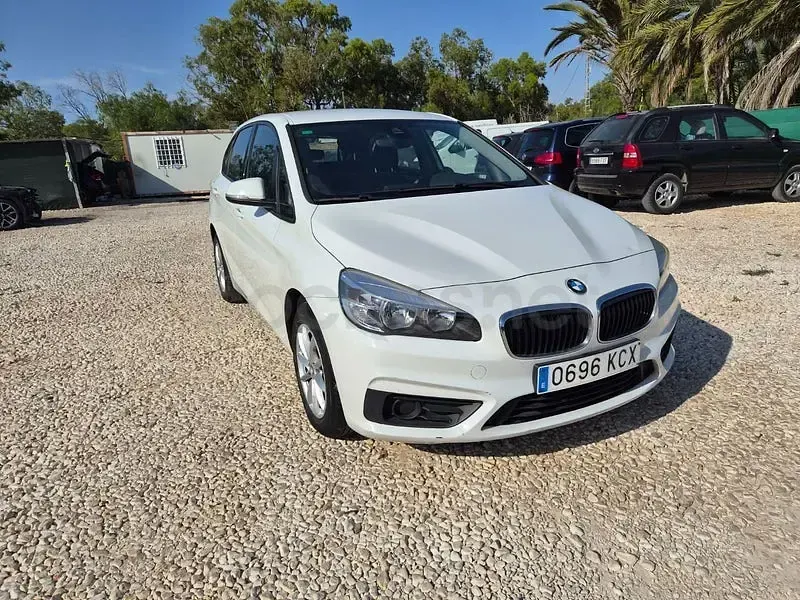 Usado BMW 216 Active Tourer 116 CV (85 kW) 2017 Blanco Monovolumen