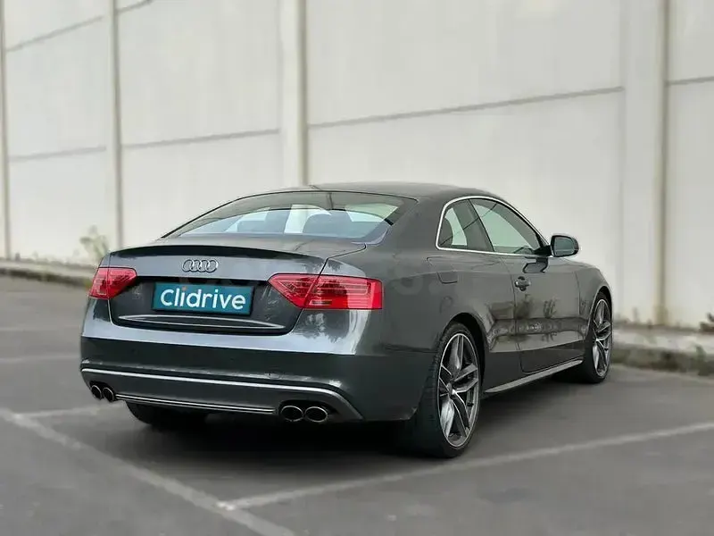 Usado Audi S5 Premium 333 CV (244 kW) 2014 Gris / plata Coupe