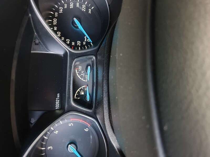 Usado Ford Focus Trend+ 120 CV (88 kW) 2018 Plateado Utilitario