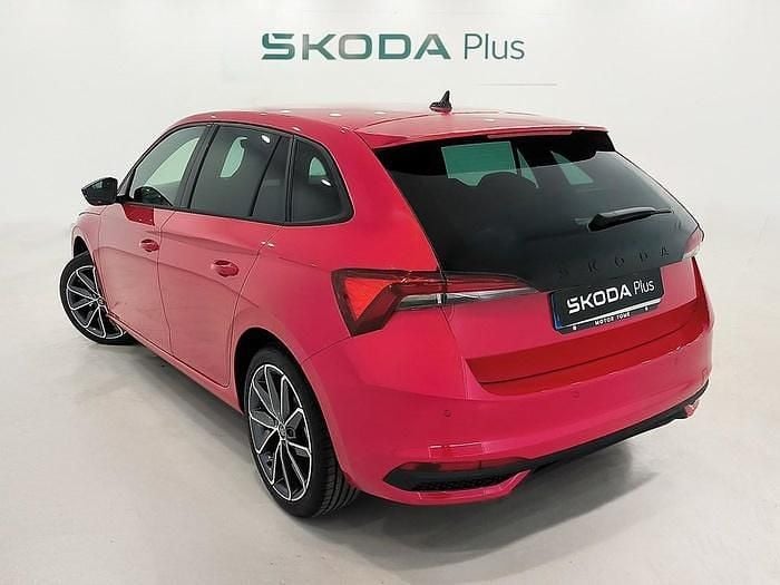 Usado Skoda Scala 150 CV (110 kW) 2025 Rojo Utilitario