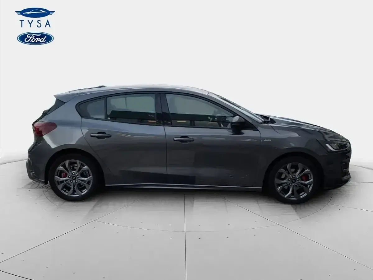 Usado Ford Focus ST-Line 125 CV (91 kW) 2023 Gris Berlina