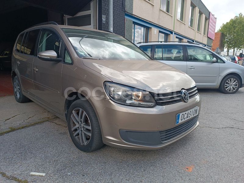 Beige Usado 2012 VW Touran Advance Monovolumen | 9999 € (Precio justo) - Imagen 1/4