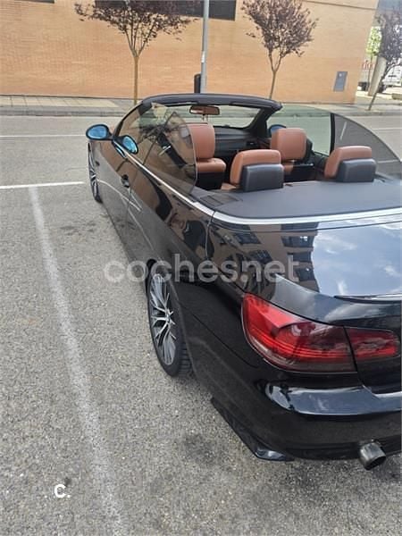 Usado BMW 320 Cabriolet 177 HP (130 kW) 2010 Preto Cabrios