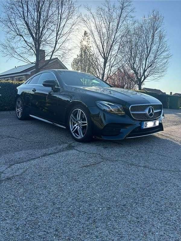 Usado Mercedes E220 193 CV (141 kW) 2019 Negro Coupe