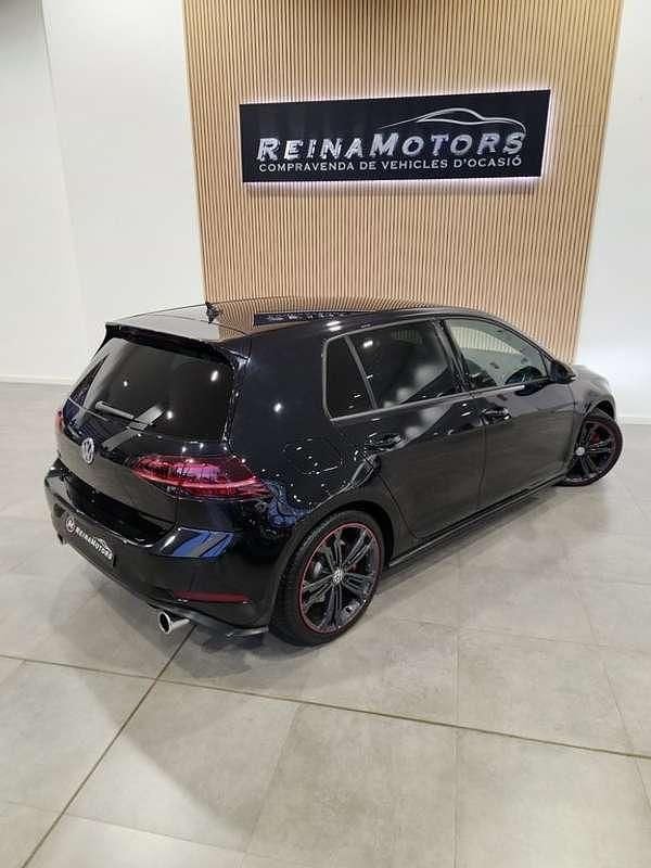Usado VW Golf VII GTI 230 CV (169 kW) 2018 Negro Utilitario