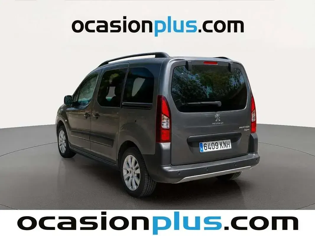 Usado Peugeot TePee 120 CV (88 kW) 2018 Gris Van