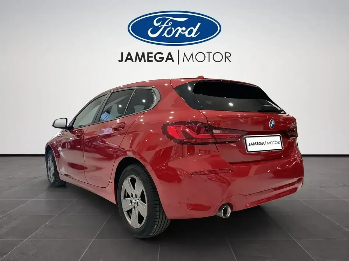 Usado BMW 116 116 CV (85 kW) 2023 Rojo Utilitario