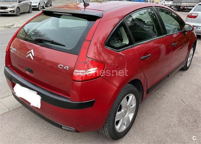 Usado Citroën C4 110 CV (80 kW) 2008 Granate Berlina