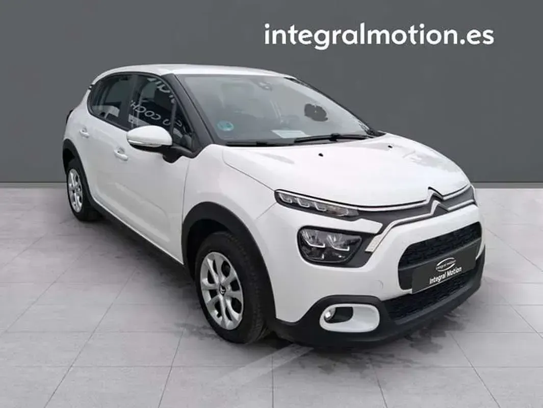 Usado Citroën C3 Feel 99 CV (72 kW) 2023 Blanco Utilitario