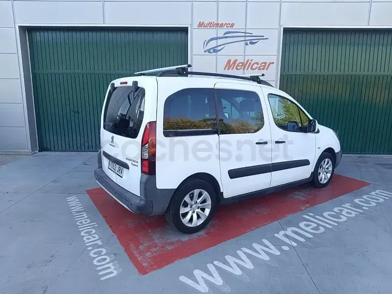 Usado Citroën Berlingo XTR 100 CV (73 kW) 2016 Blanco Monovolumen