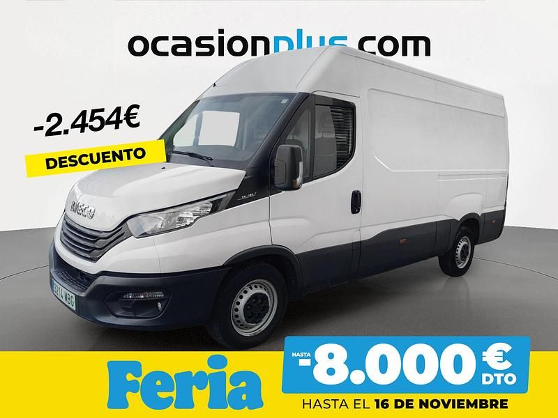Blanco Usado 2022 Iveco Daily Berlina | 27.000 € (Precio justo) - Imagen 1/4