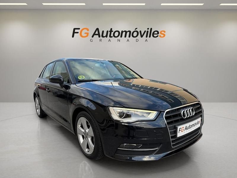 Usado Audi A3 Sportback Ambition 150 CV (110 kW) 2013 Negro Utilitario