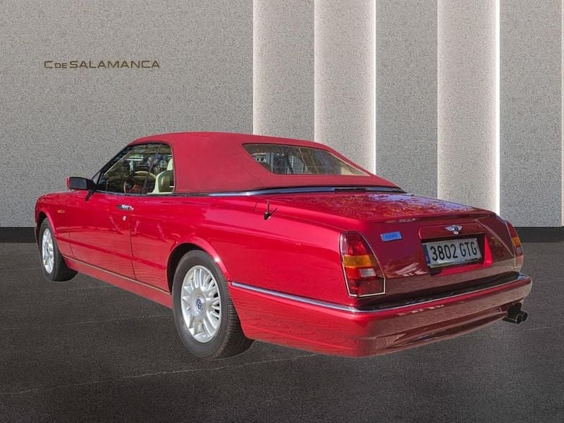 Usado Bentley Azure Mulliner 420 CV (308 kW) 1999 Rojo metalizado Descapotable