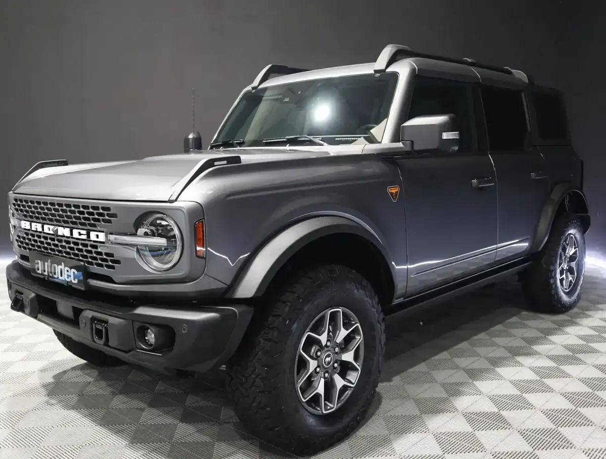 Usado Ford Bronco 335 CV (246 kW) 2024 Gris SUV