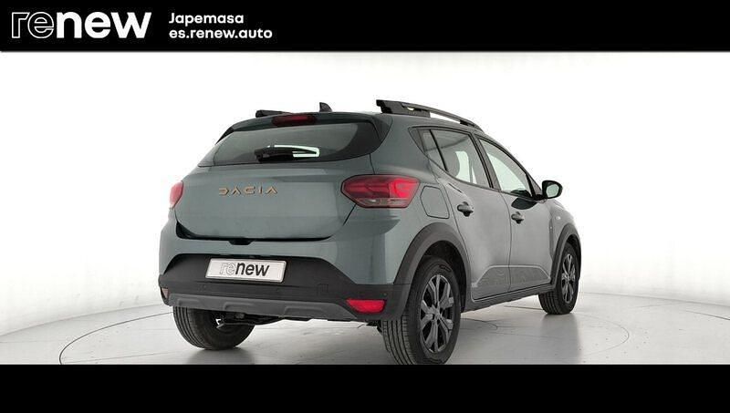 Usado Dacia Sandero Extreme 100 CV (73 kW) 2025 Verde Berlina