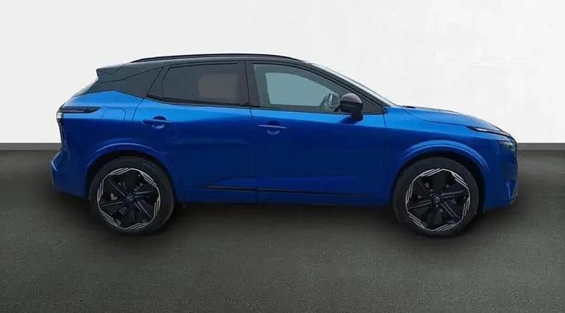 Usado Nissan Qashqai 140 CV (102 kW) 2025 Magnetic blue con techo midnig SUV