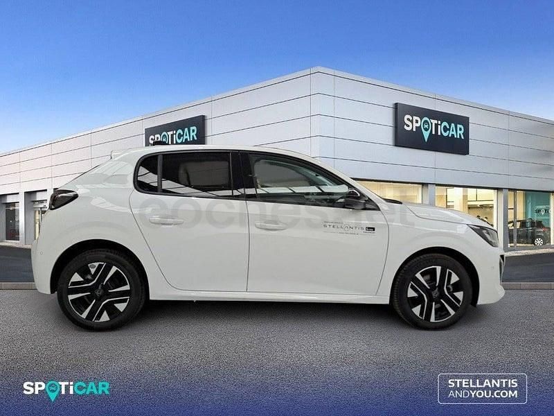 Usado Peugeot 208 Allure 111 CV (81 kW) 2025 Gris Utilitario