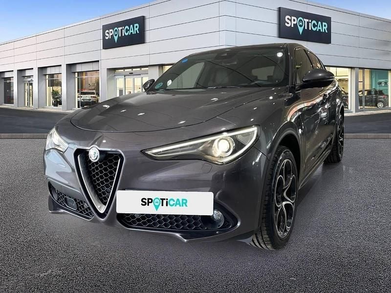 Usado Alfa Romeo Stelvio Executive 210 CV (154 kW) 2019 Gris SUV