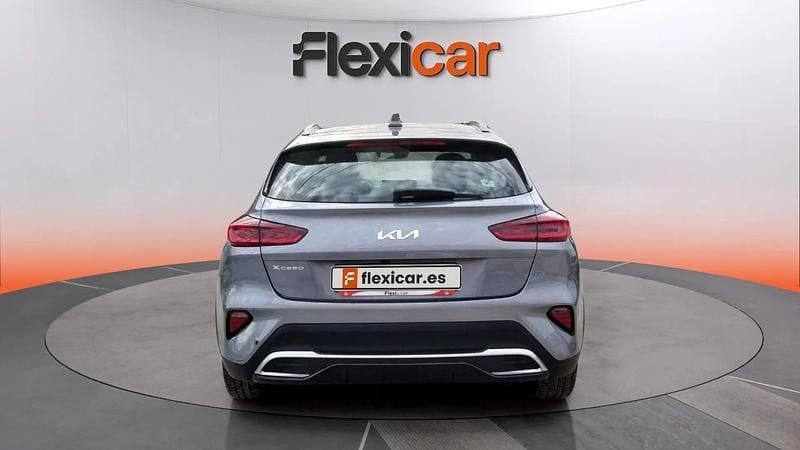 Usado Kia XCeed 160 CV (117 kW) 2023 Gris SUV