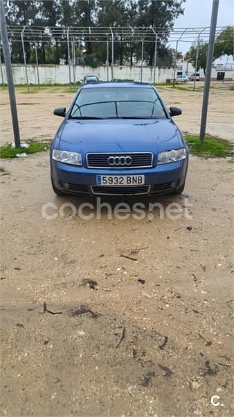 Usado Audi A4 115 CV (84 kW) 2001 Azul Berlina