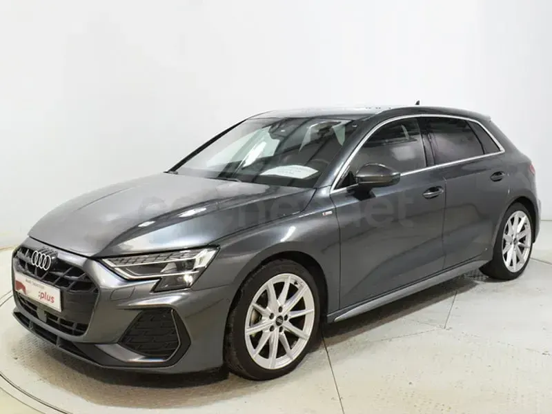 Usado Audi A3 S-Line 150 CV (110 kW) 2025 Gris / plata Berlina