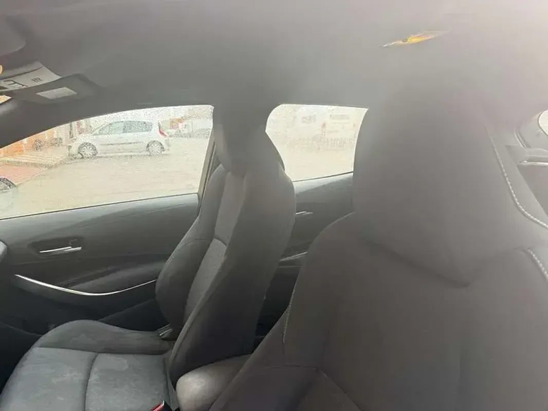 Usado Toyota Corolla Style 121 CV (88 kW) 2021 Blanco Utilitario