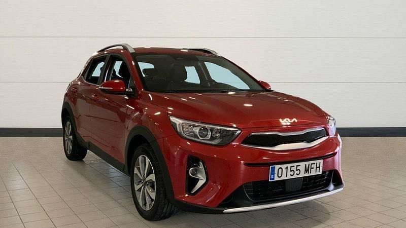 Rojo Usado 2023 Kia Stonic SUV | 18.200 € (Un poco caro) - Imagen 1/1