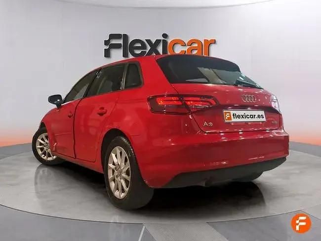 Usado Audi A3 115 HP (84 kW) 2016 Vermelho