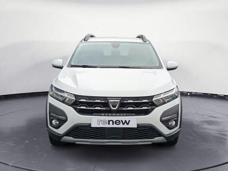 Usado Dacia Sandero Comfort 91 CV (66 kW) 2022 Blanco Berlina