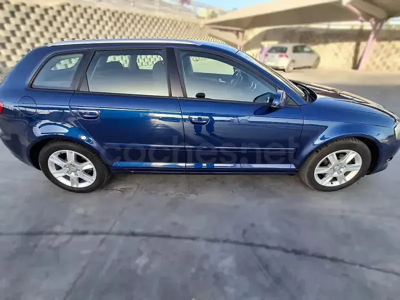 Usado Audi A3 Ambiente 105 CV (77 kW) 2013 Azul Berlina