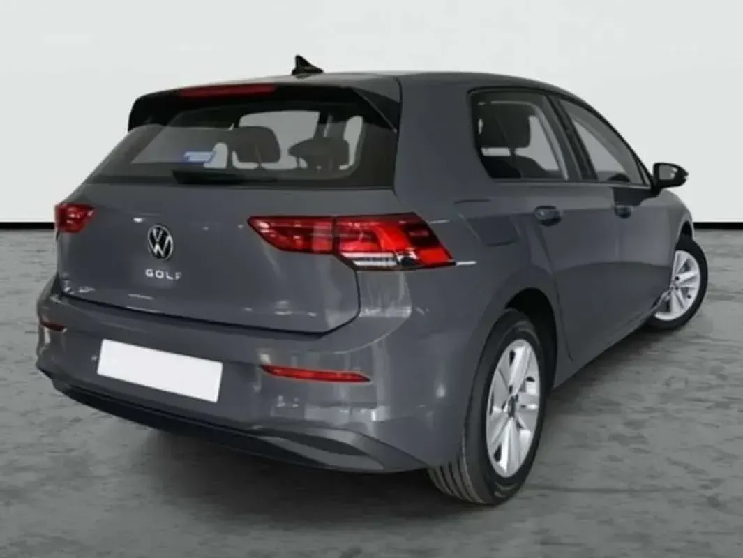 Usado VW Golf VIII 110 CV (80 kW) 2023 Gris Berlina
