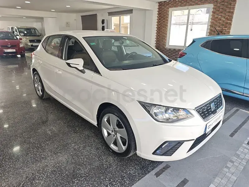 Usado Seat Ibiza XCELLENCE 115 CV (84 kW) 2019 Blanco Utilitario