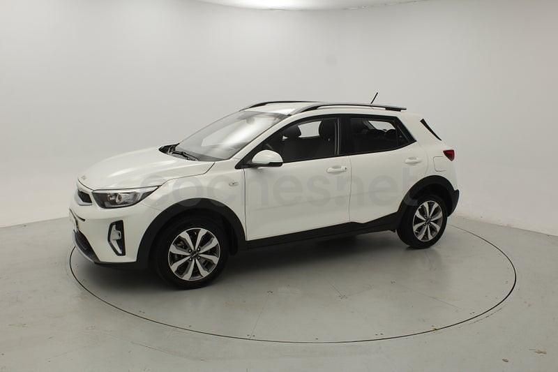 Usado Kia Stonic 100 CV (73 kW) 2023 Blanco SUV