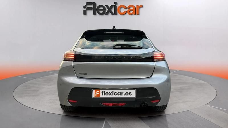 Usado Peugeot 208 Active 102 CV (75 kW) 2024 Gris Utilitario