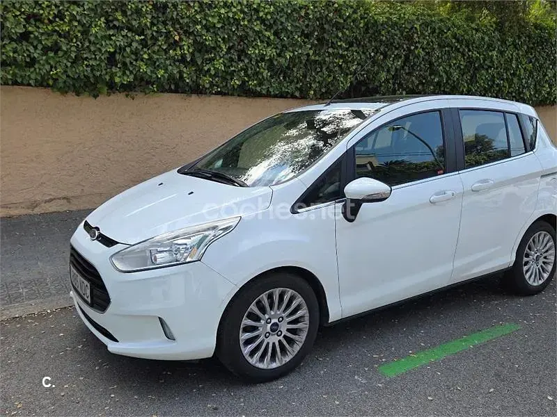 Usado Ford B-MAX Titanium 100 CV (73 kW) 2013 Blanco Monovolumen