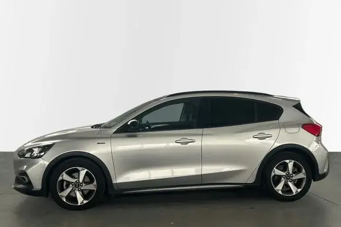Usado Ford Focus Active 125 CV (91 kW) 2020 Plateado Utilitario