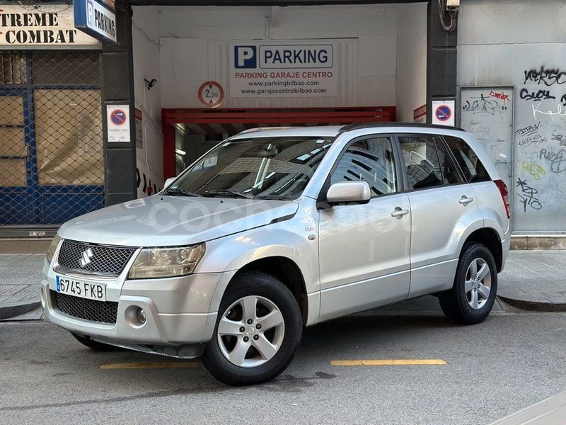 Gris / plata Usado 2006 Suzuki Grand Vitara SUV | 6695 € (Precio justo) - Imagen 1/4