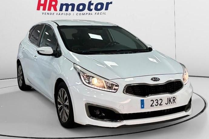 Usado 2015 Kia Ceed Utilitario | 9840 € (Precio justo) - Imagen 1/4
